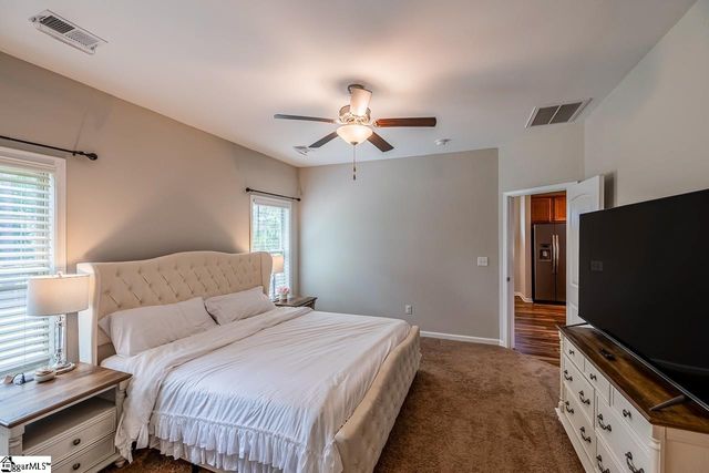 619 Autumn Breeze Walk, Inman, SC 29349
