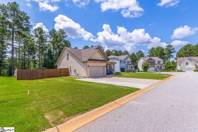 619 Autumn Breeze Walk, Inman, SC 29349