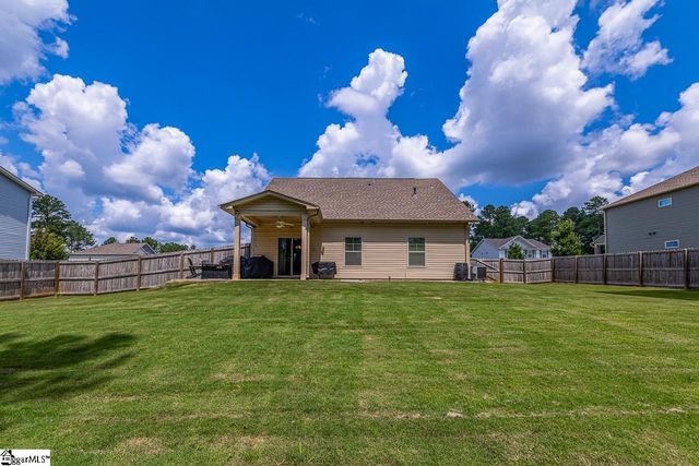 619 Autumn Breeze Walk, Inman, SC 29349