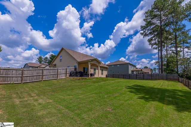 619 Autumn Breeze Walk, Inman, SC 29349