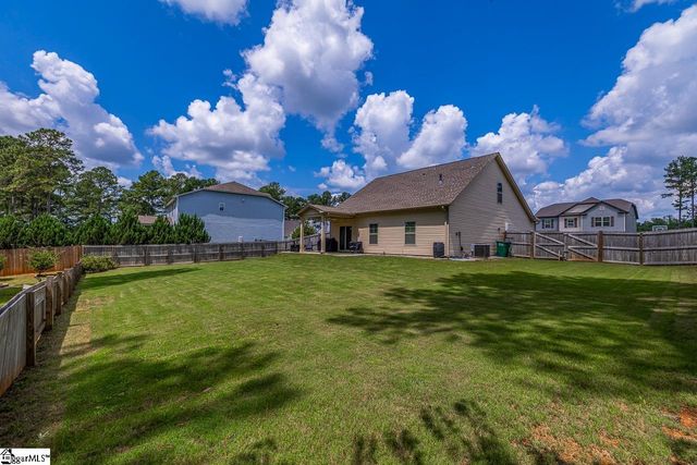 619 Autumn Breeze Walk, Inman, SC 29349