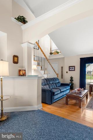 1347 STERLING DR, York, PA 17404