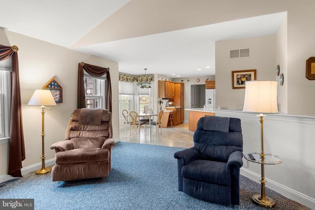 1347 STERLING DR, York, PA 17404