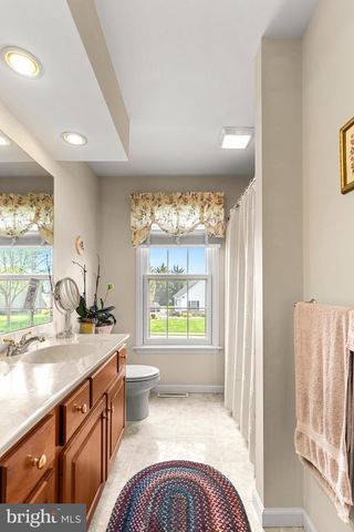 1347 STERLING DR, York, PA 17404