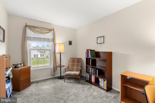 1347 STERLING DR, York, PA 17404