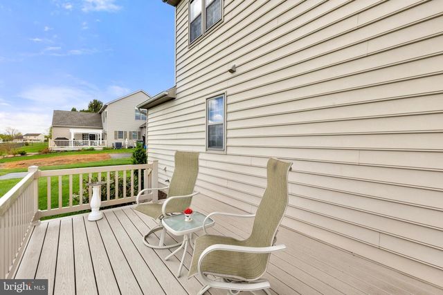 1347 STERLING DR, York, PA 17404