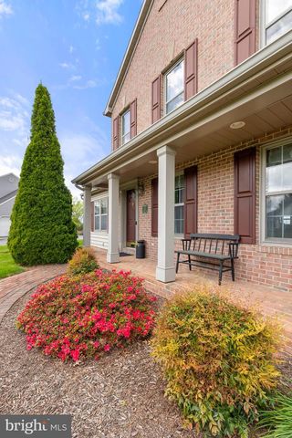 1347 STERLING DR, York, PA 17404