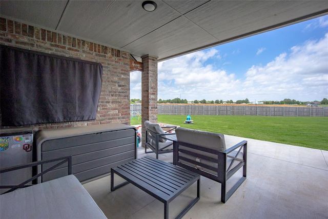 1111 NW 12th Street, Newcastle, OK 73065