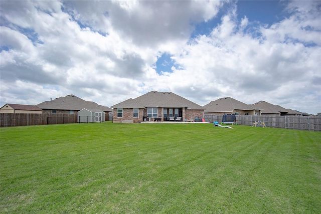 1111 NW 12th Street, Newcastle, OK 73065