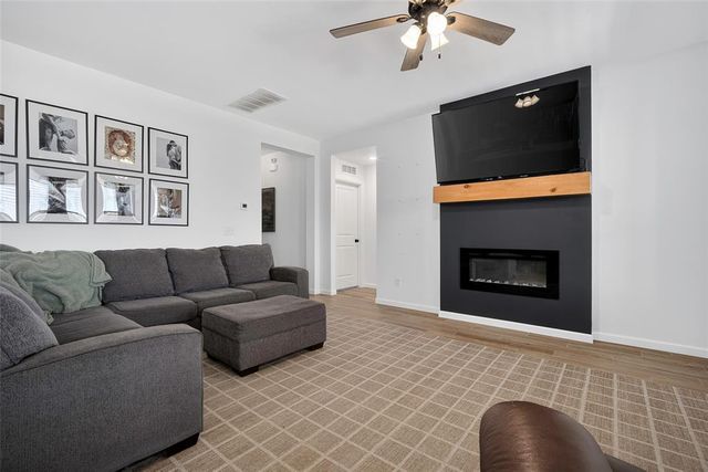 1111 NW 12th Street, Newcastle, OK 73065