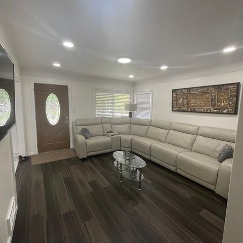 23175 Nona Street, Dearborn, MI 48124