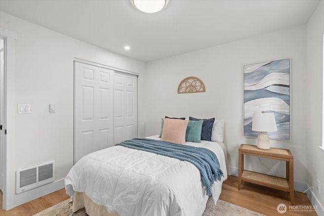 1710 SW 106 Street, Seattle, WA 98146