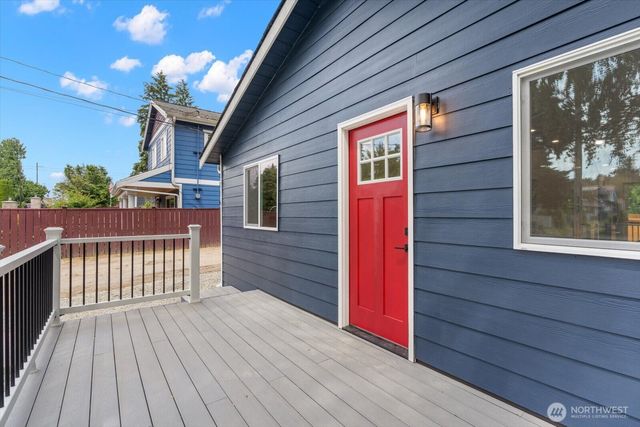 1710 SW 106 Street, Seattle, WA 98146