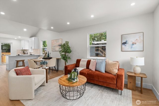 1710 SW 106 Street, Seattle, WA 98146