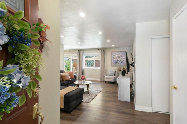 9220 Castlebar Way, Sacramento, CA 95826