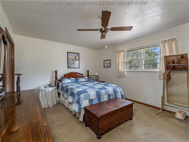 33 Marilyn Road, Scott Depot, WV 25560