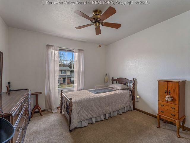 33 Marilyn Road, Scott Depot, WV 25560