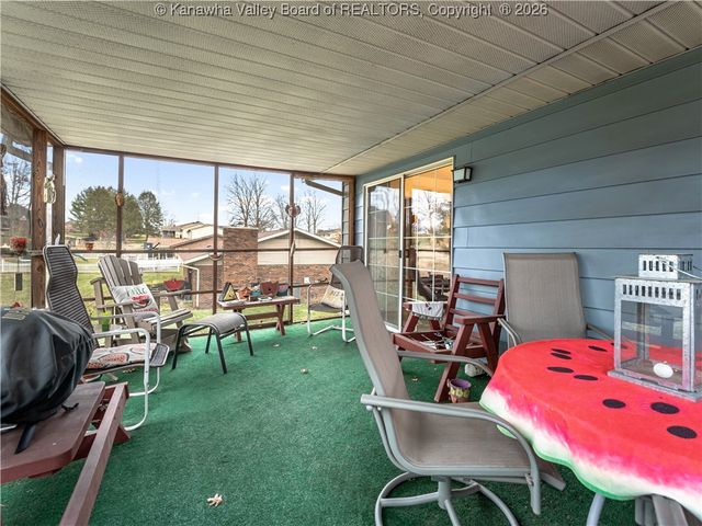 33 Marilyn Road, Scott Depot, WV 25560