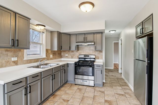 270 Madison Avenue, Calumet City, IL 60409