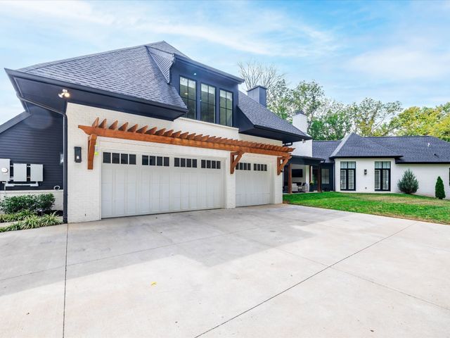 6452 Penrose Dr, Brentwood, TN 37027