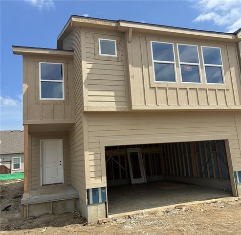 1320 S 4th Street E, Louisburg, KS 66053