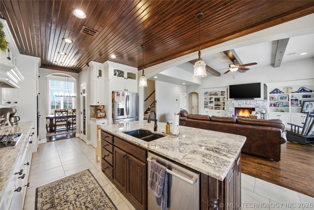 9365 S 278th East Avenue, Broken Arrow, OK 74014