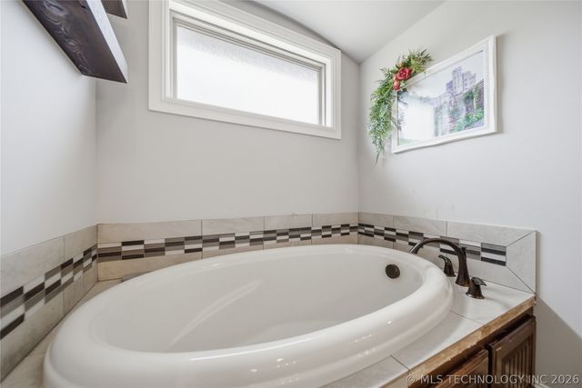 9365 S 278th East Avenue, Broken Arrow, OK 74014