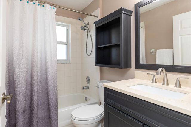 3907 NW 56th Street, Coconut Creek, FL 33073