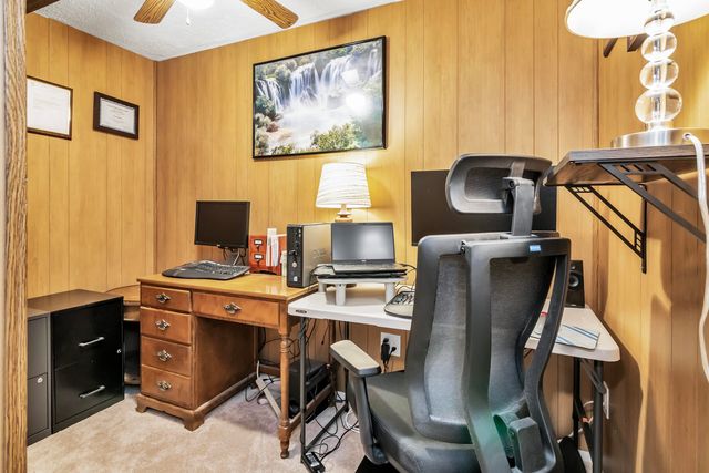 213 Abbott Farm Lane, Hudson, NH 03051