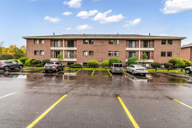 213 Abbott Farm Lane, Hudson, NH 03051