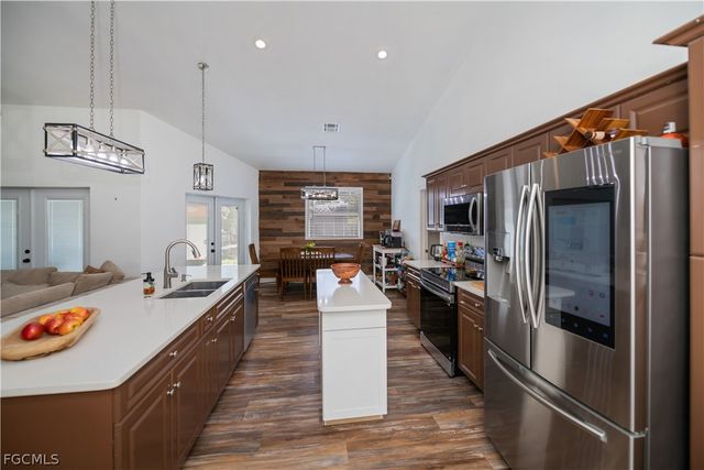 1256 Edna ST E, Lehigh Acres, FL 33974