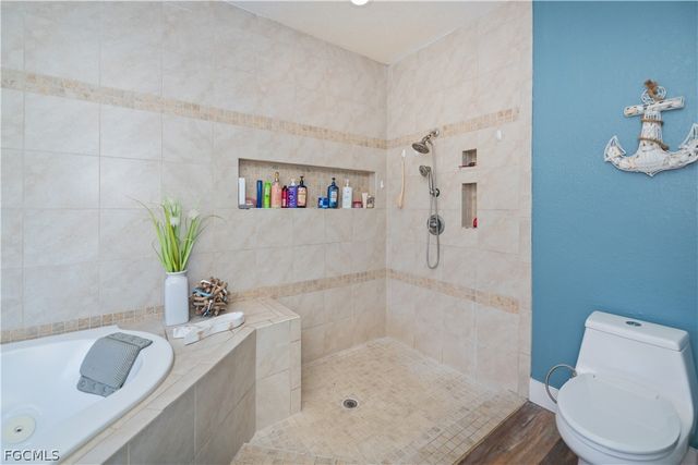 1256 Edna ST E, Lehigh Acres, FL 33974