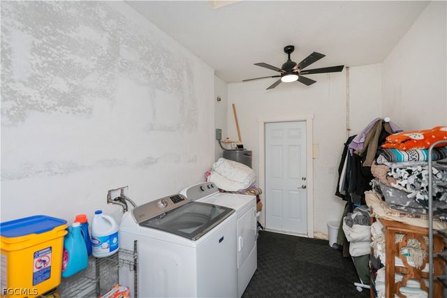 1256 Edna ST E, Lehigh Acres, FL 33974