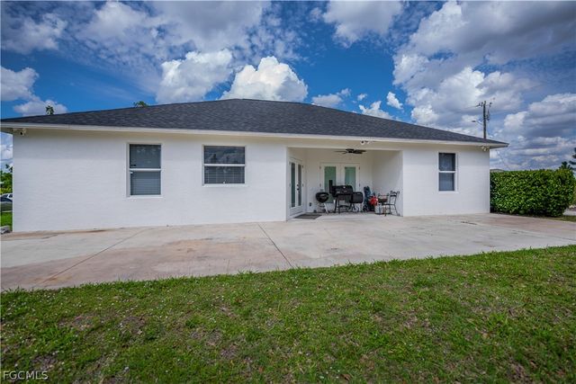 1256 Edna ST E, Lehigh Acres, FL 33974