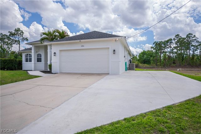 1256 Edna ST E, Lehigh Acres, FL 33974