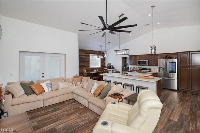 1256 Edna ST E, Lehigh Acres, FL 33974