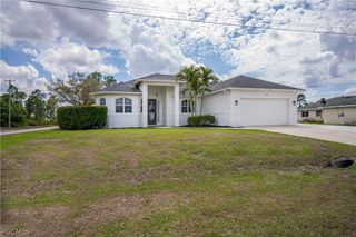 1256 Edna ST E, Lehigh Acres, FL 33974