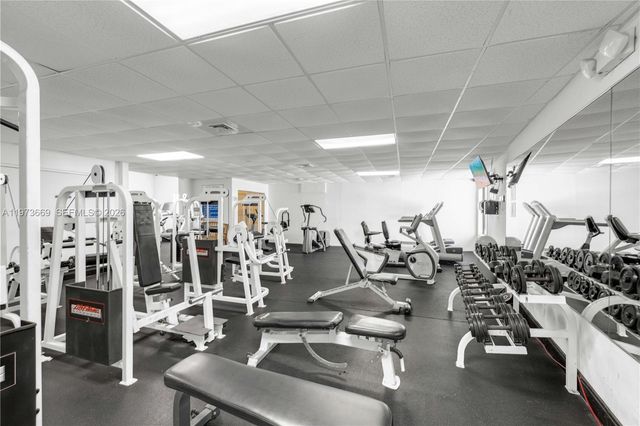 3725 S Ocean Dr 905, Hollywood, FL 33019