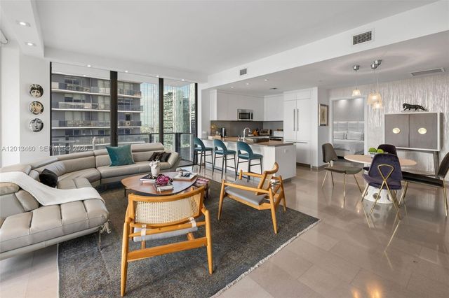 88 SW 7th St 1201, Miami, FL 33130
