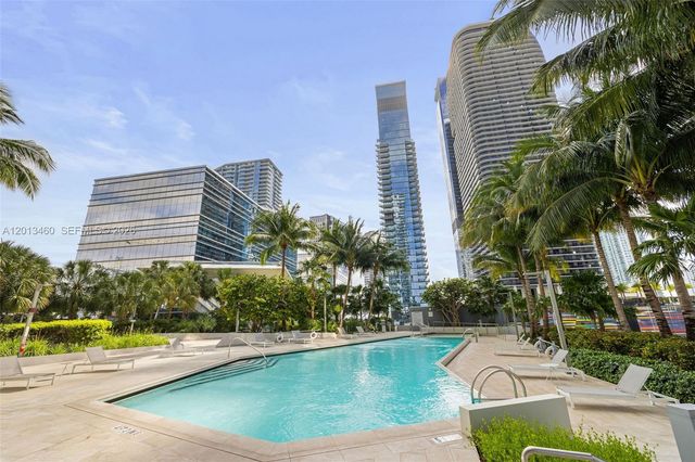 88 SW 7th St 1201, Miami, FL 33130