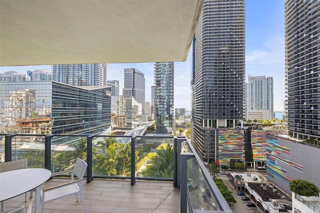 88 SW 7th St 1201, Miami, FL 33130