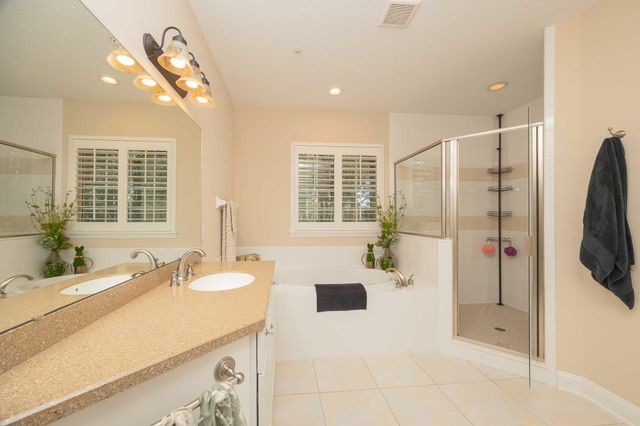 64 Grand Ravine Dr, St Augustine, FL 32086