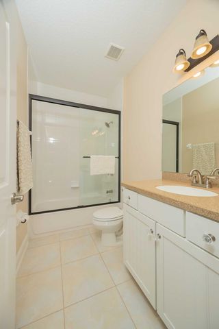 64 Grand Ravine Dr, St Augustine, FL 32086