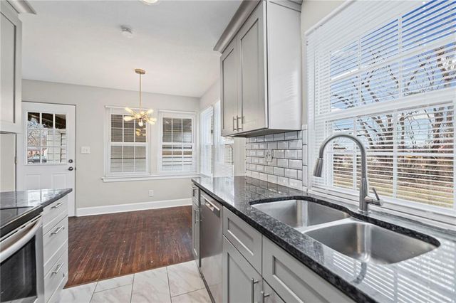 7608 W 63rd Terrace, Mission, KS 66202