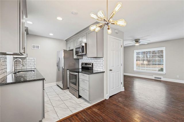 7608 W 63rd Terrace, Mission, KS 66202