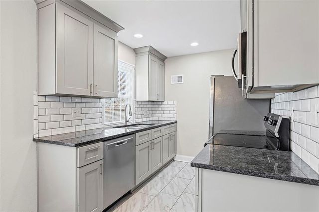 7608 W 63rd Terrace, Mission, KS 66202