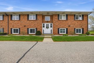 230 S State Street 15, Zeeland, MI 49464