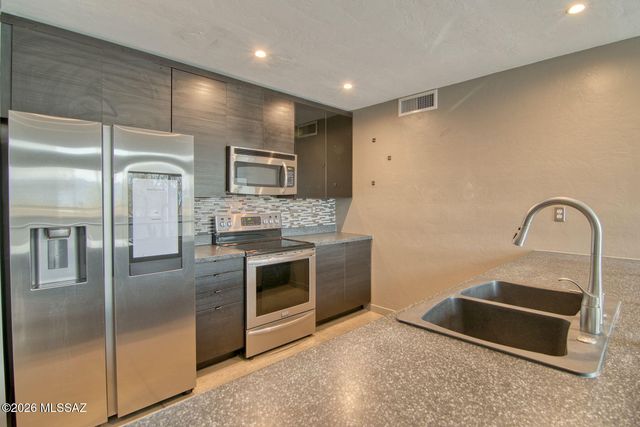 1001 E 17th St Apt 114, Tucson, AZ 85719