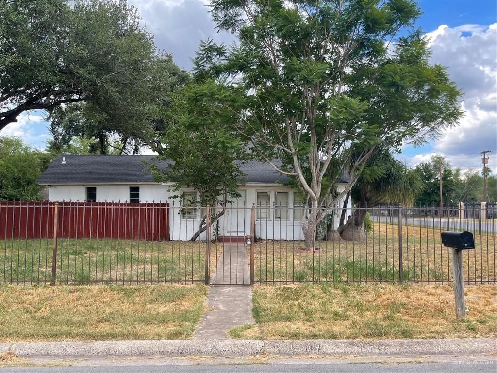129 E Jones Avenue, Pharr, TX 78577