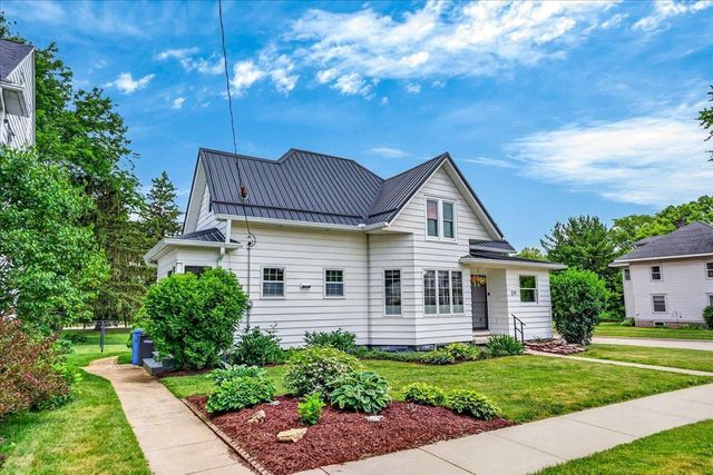 229 E Pearl Street, Belleville, WI 53508
